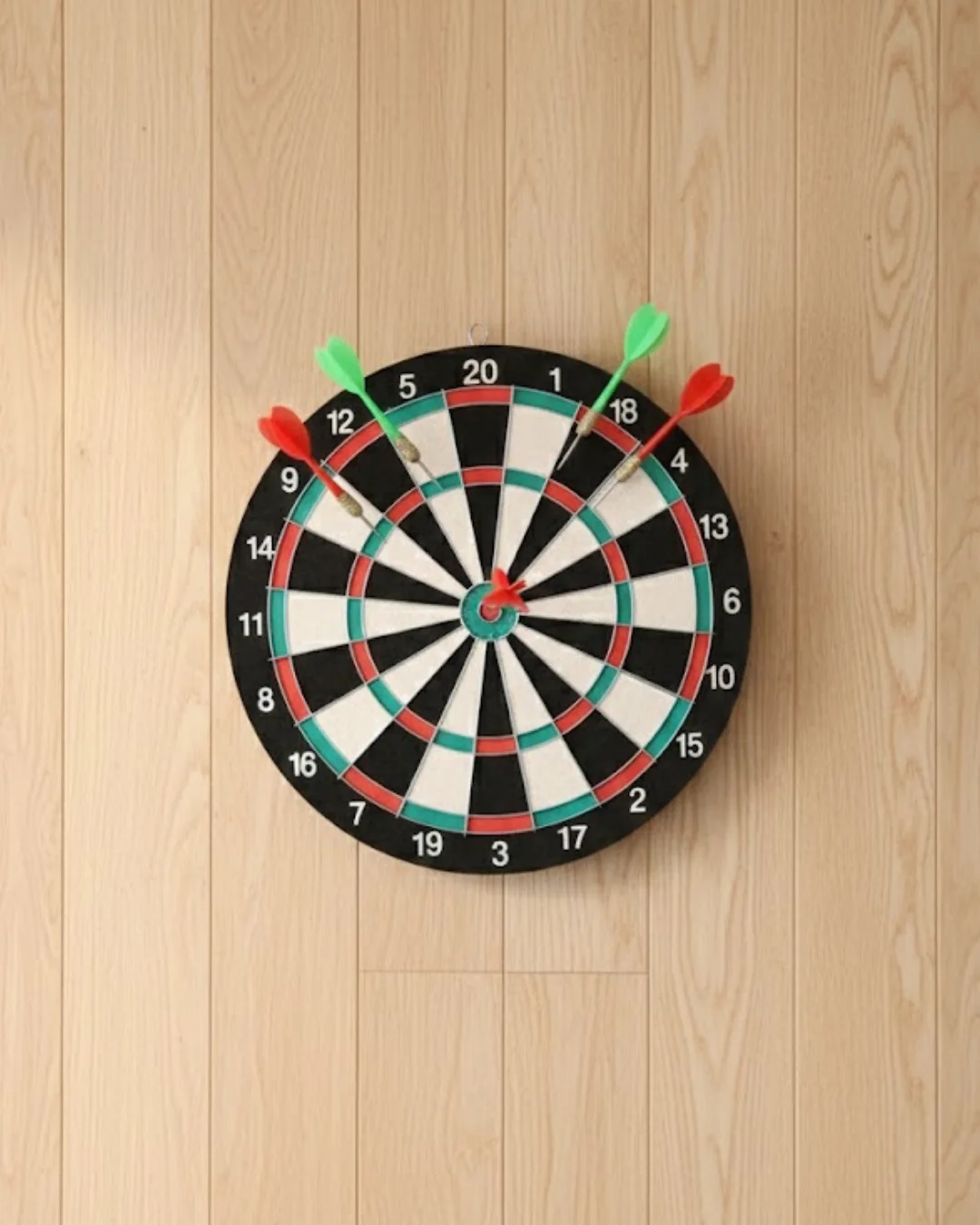 17 İnç Dart Tahtası Şık Tasarım Dayanıklı Yapı ve Dart Oku Hediyeli