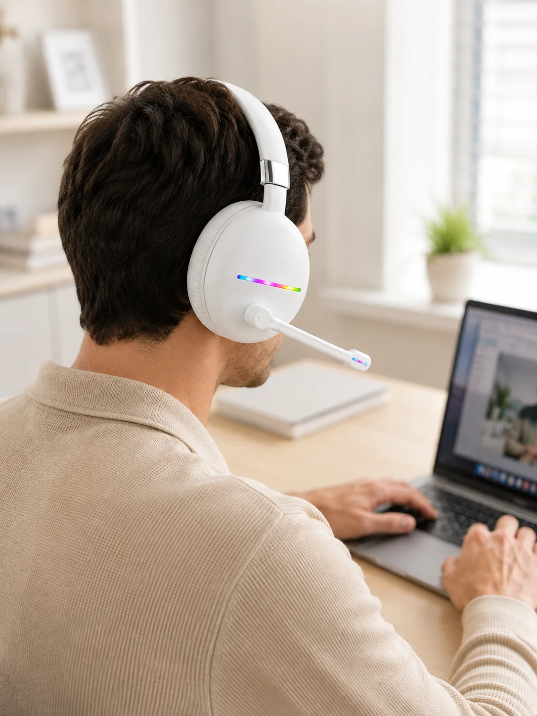 Beyaz Kablosuz Bluetooth Kulaklık Mikrofonlu Ergonomik Kulak Üstü Tasarım