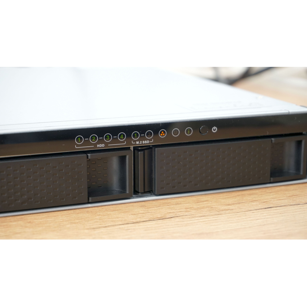 QNAP TurboNAS TS-435XeU 4Gb Ram 4xYuvalı RACK NAS